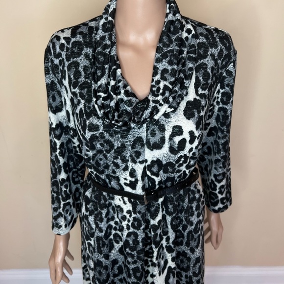 𝅺Rod & Ali tunic top - Picture 3 of 9